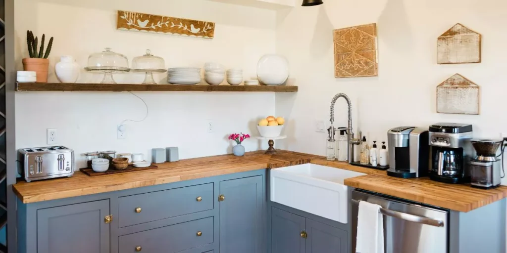 What Are the Best Ways to Organize Kitchen Gadgets?