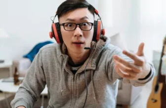 Comparing Noise-Canceling Vs. Noise-Isolating Gaming Headsets